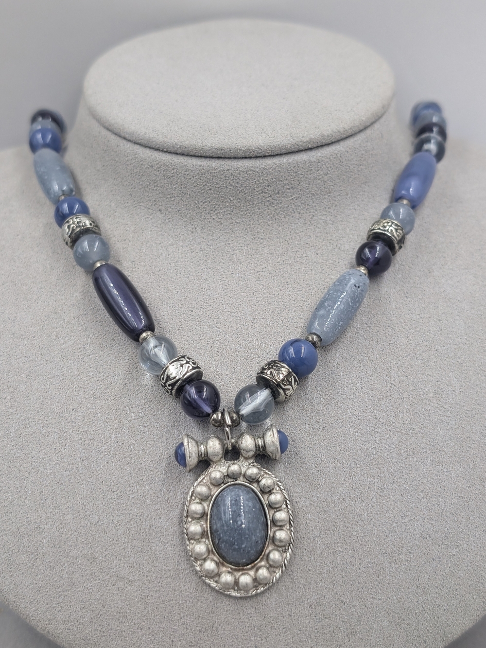 Boutique Blue Glass Beaded Pendant Necklace Antiqued Silver Boho | 1012